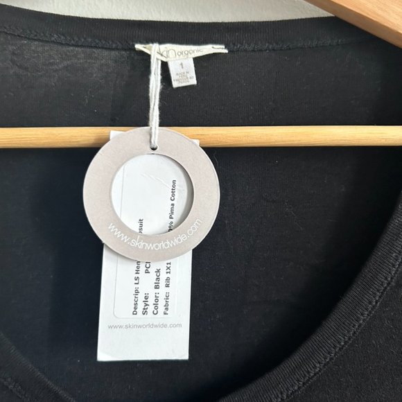 BNWT - Picture 3 of 9